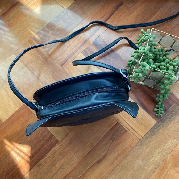 H&M adorable cat crossbody bag - Picture 5 of 9